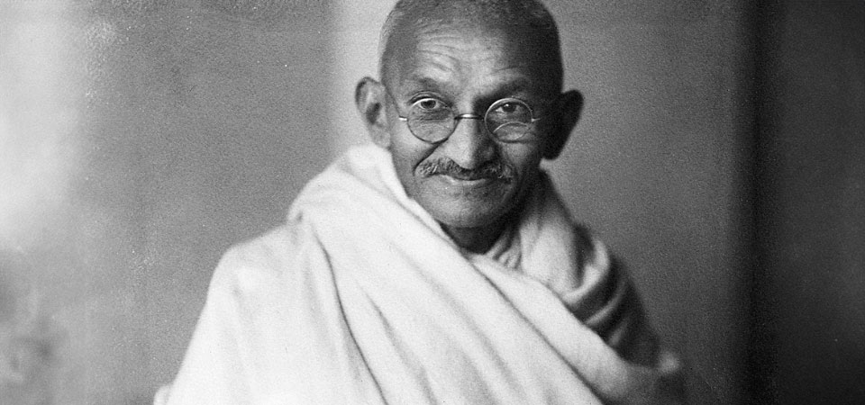 Lee más sobre el artículo Asesinan a Mahatma Gandhi